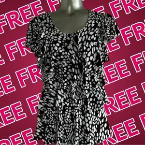 FREE 💟Women’s Ruffle  Top